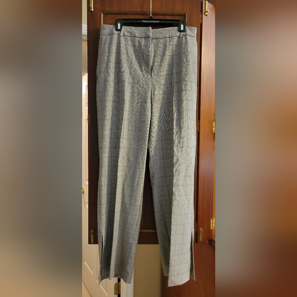 Rachel Zoe black and white plaid slacks. Size 8. NWT. 6 Inch slit from hem.